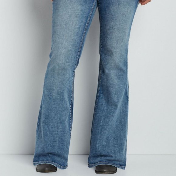 Maurices Denim - NWT Maurices Kaylee Flare Jeans Medium Wash H10113